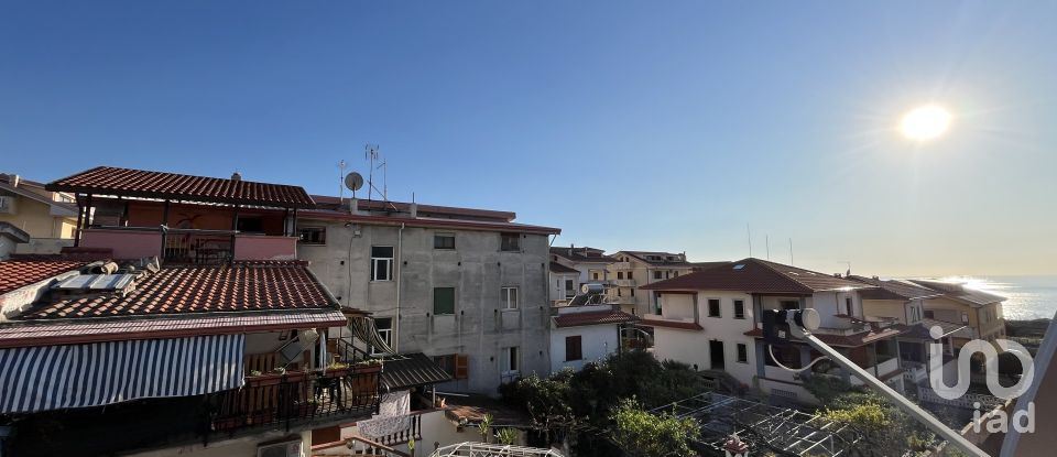 Appartamento 6 locali di 100 m² a - (87030)