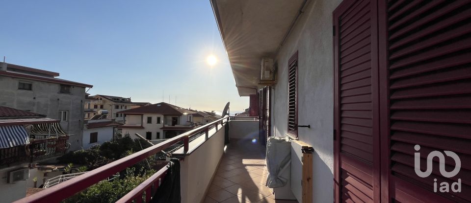 Appartamento 6 locali di 100 m² a - (87030)