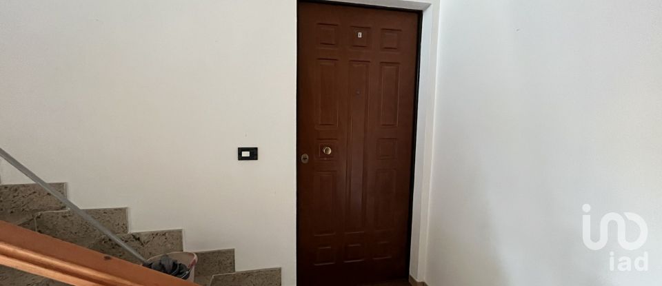 Appartamento 6 locali di 100 m² a - (87030)