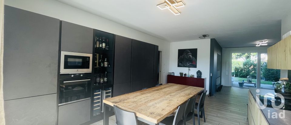 Appartamento 8 locali di 167 m² a Padova (35133)