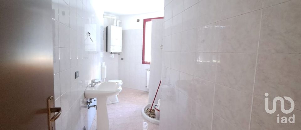 Monolocale di 65 m² a Polesella (45038)