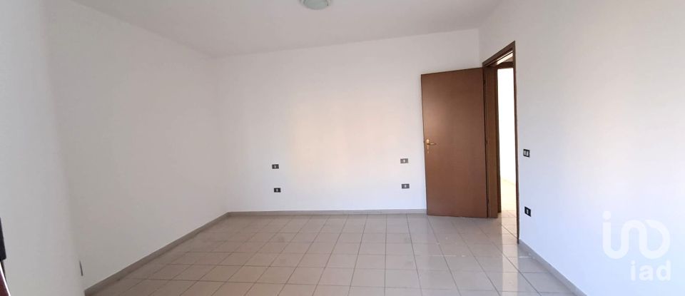 Negozio / locale commerciale di 65 m² in Polesella (45038)