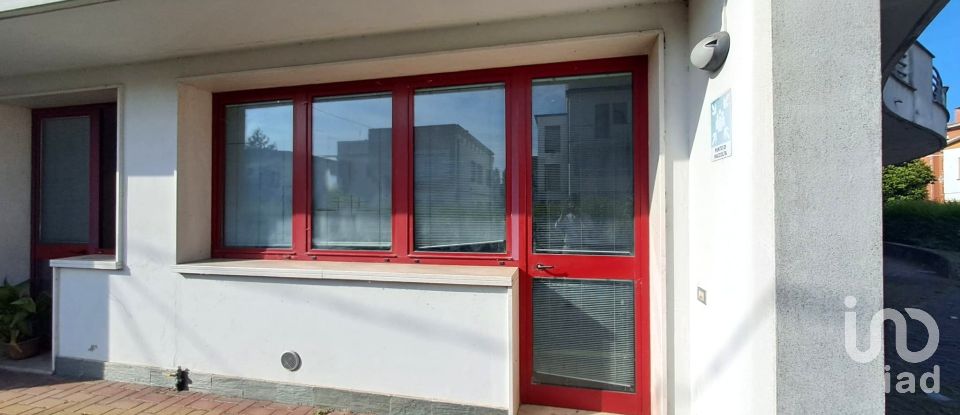 Negozio / locale commerciale di 65 m² in Polesella (45038)