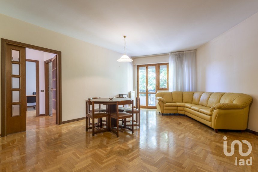 Appartamento 5 locali di 124 m² a Recanati (62019)