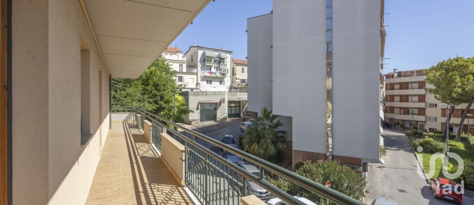 Appartamento 5 locali di 124 m² a Recanati (62019)