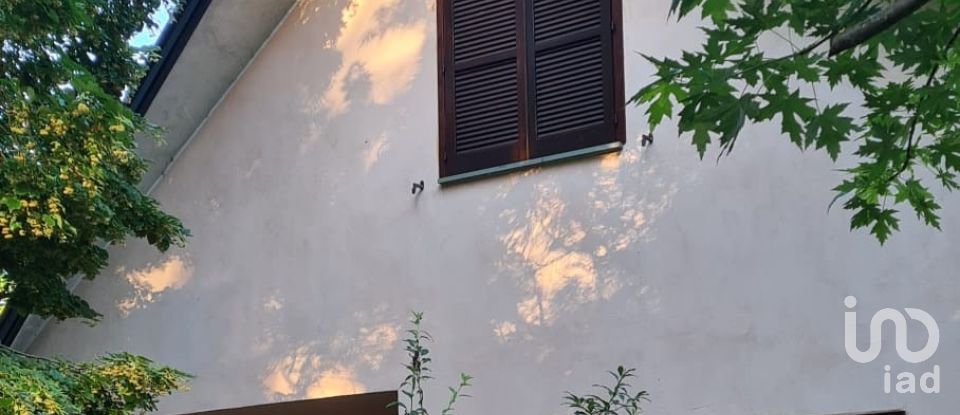 Farm 14 rooms of 330 m² in Cerreto d'Esi (60043)