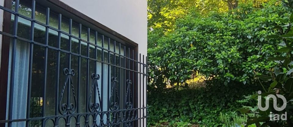 Farm 14 rooms of 330 m² in Cerreto d'Esi (60043)