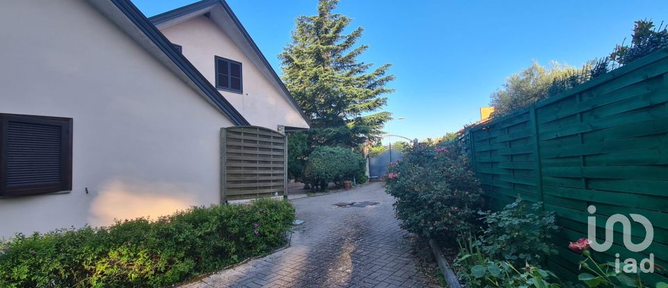 Farm 14 rooms of 330 m² in Cerreto d'Esi (60043)