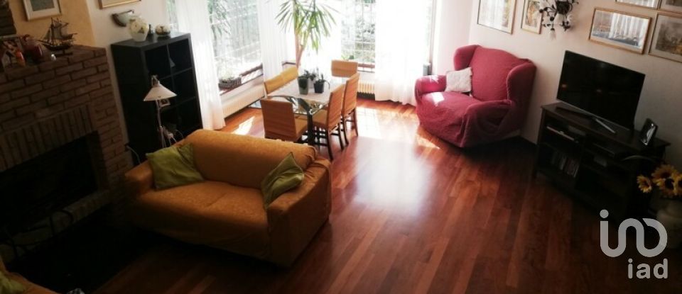 Farm 14 rooms of 330 m² in Cerreto d'Esi (60043)