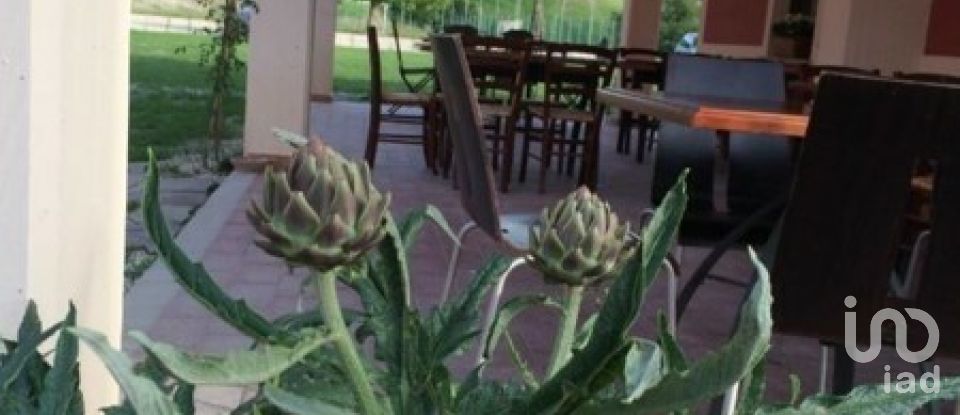 Hotel-ristorante di 750 m² in Fabriano (60044)