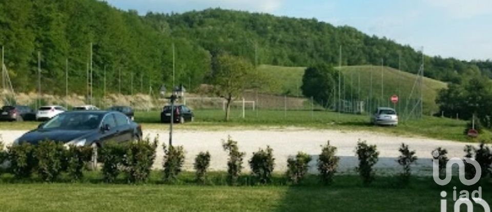 Hotel-ristorante di 750 m² in Fabriano (60044)