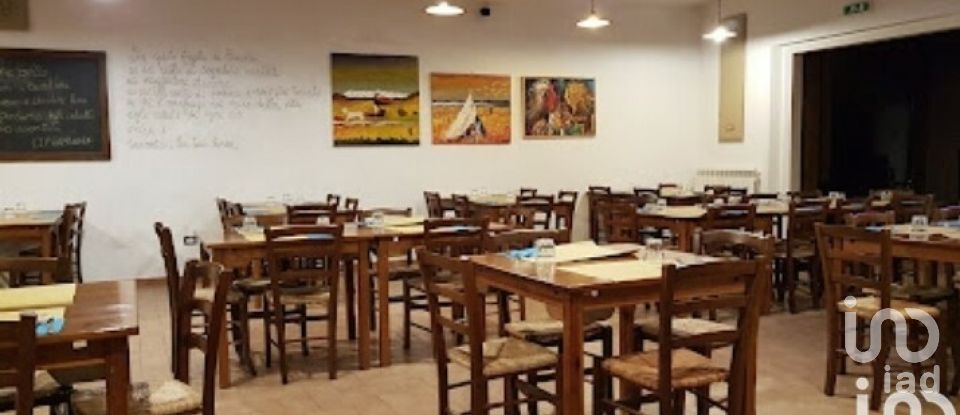 Hotel-ristorante di 750 m² in Fabriano (60044)