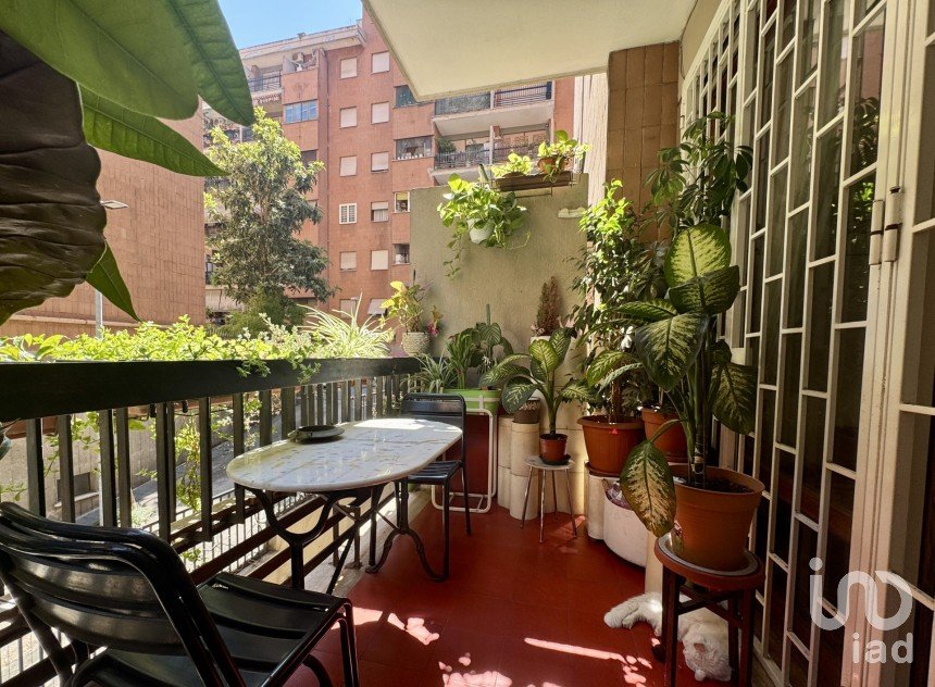 Apartment 7 rooms of 100 m² in Roma (00167)