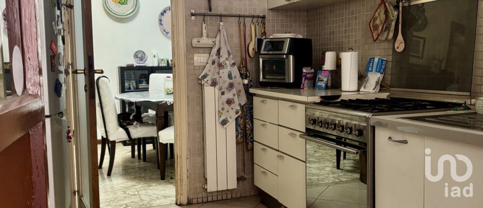 Apartment 7 rooms of 100 m² in Roma (00167)