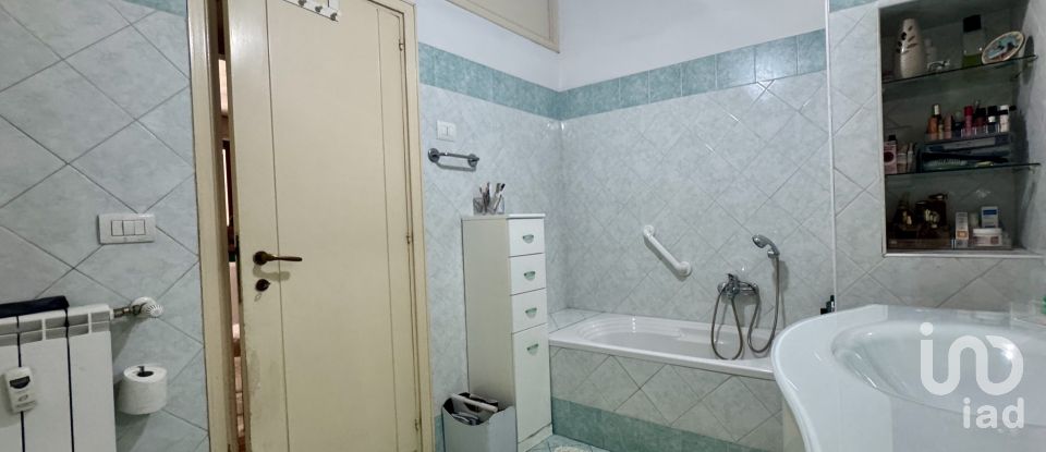 Apartment 7 rooms of 100 m² in Roma (00167)