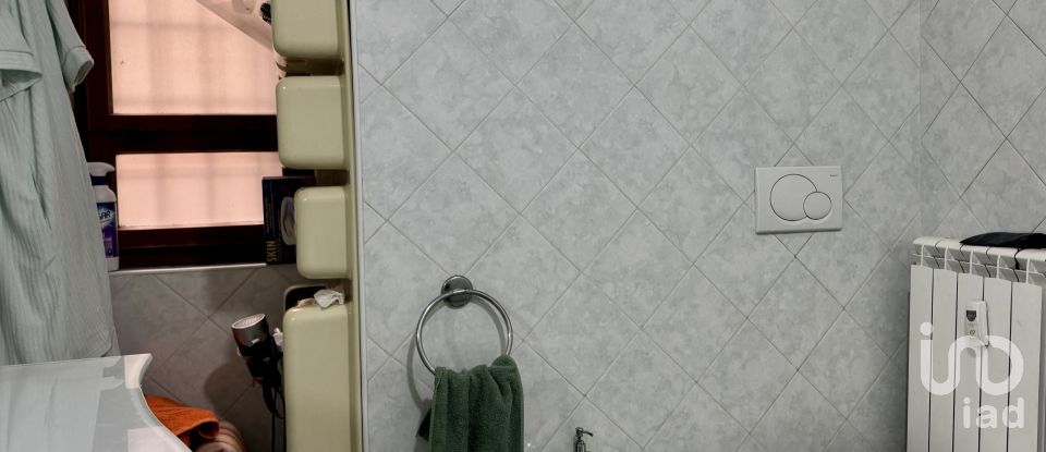 Apartment 7 rooms of 100 m² in Roma (00167)