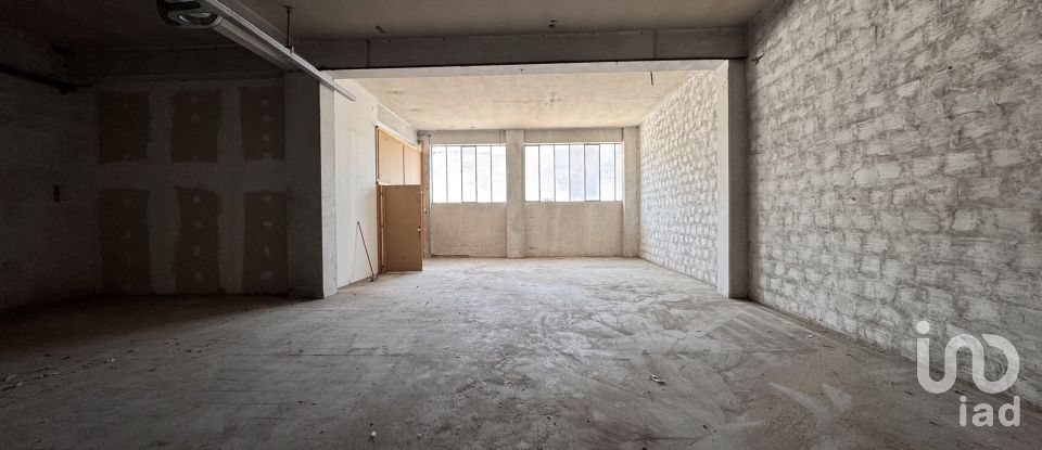 Capannone di 1.300 m² in Pesaro (61122)