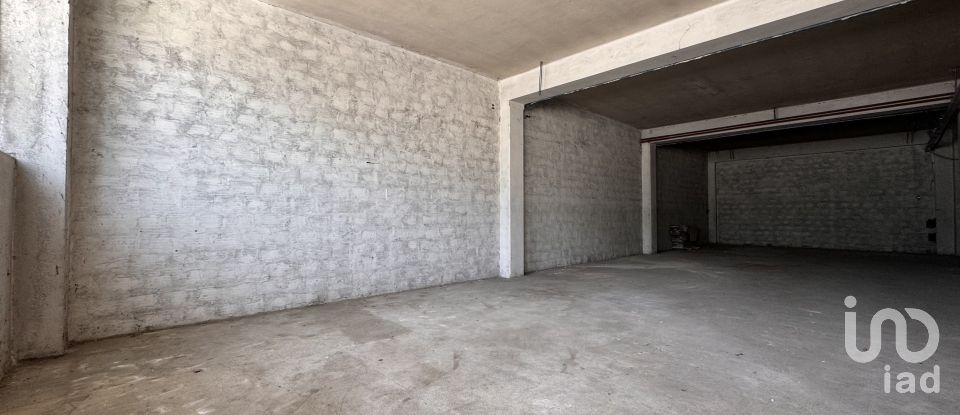 Capannone di 1.300 m² in Pesaro (61122)