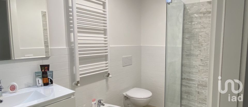 Villa Bifamiliare 4 locali di 90 m² a Guidonia Montecelio (00012)