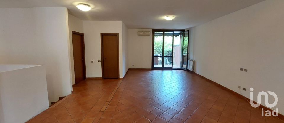 Trilocale di 149 m² a Solaro (20020)