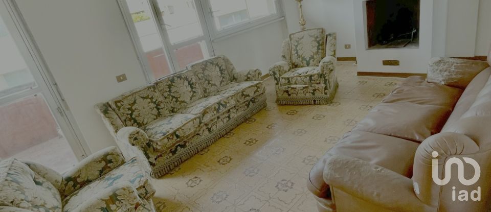 Appartamento 9 locali di 180 m² a Prato (59100)