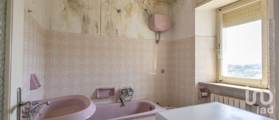 Costruzione 4 locali di 120 m² a Apiro (62021)