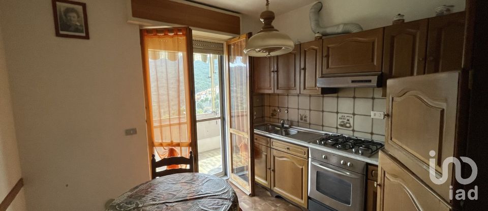 Appartamento 5 locali di 86 m² a Pietrabruna (18010)