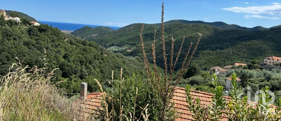 Casa indipendente 15 locali di 170 m² in Magliolo (17020)