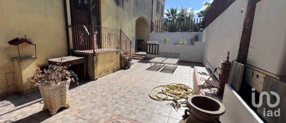 House 0 rooms of 157 m² in Tortolì (08048)