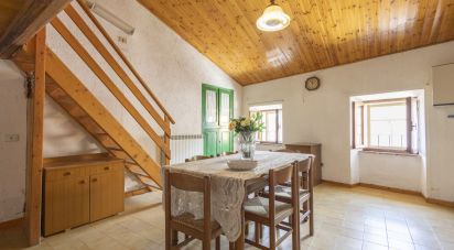 Casa indipendente / Villa 8 locali di 218 m² in Apiro (62021)