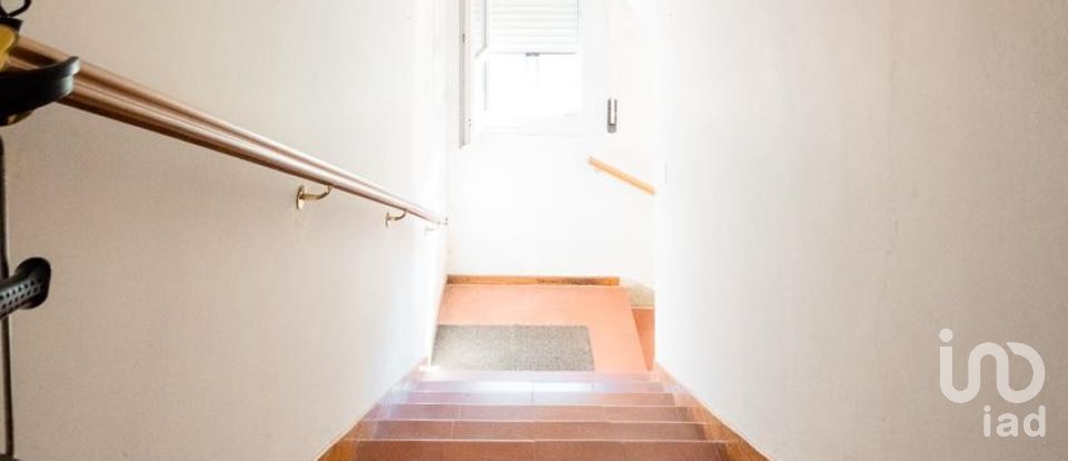 Casale 10 locali di 480 m² in Campi Bisenzio (50013)