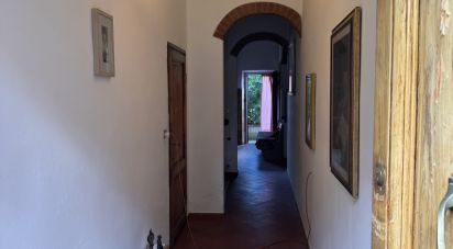 Casa indipendente 8 locali di 160 m² in Campi Bisenzio (50013)