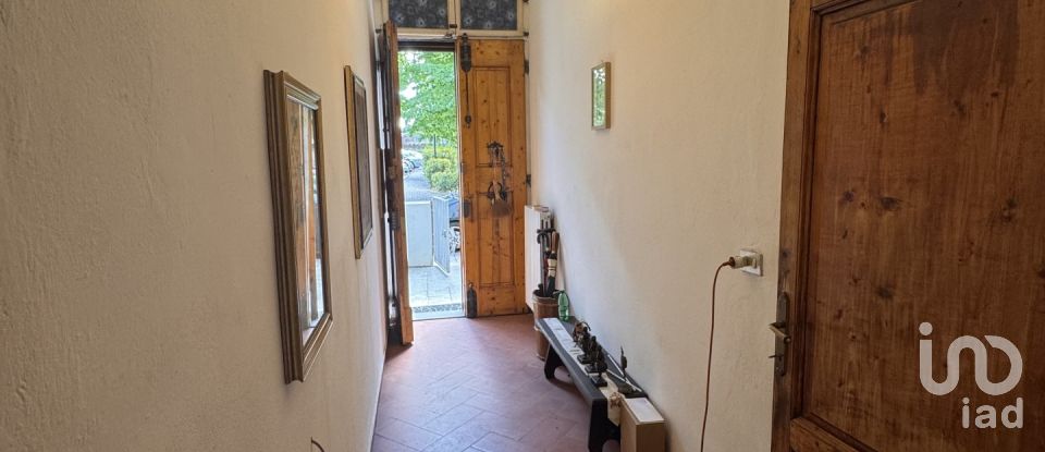 Casa indipendente 8 locali di 160 m² in Campi Bisenzio (50013)