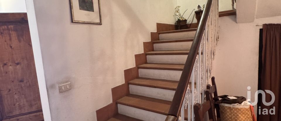 Casa indipendente 8 locali di 160 m² in Campi Bisenzio (50013)