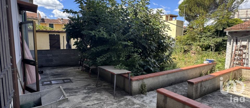 Casa indipendente 8 locali di 160 m² in Campi Bisenzio (50013)