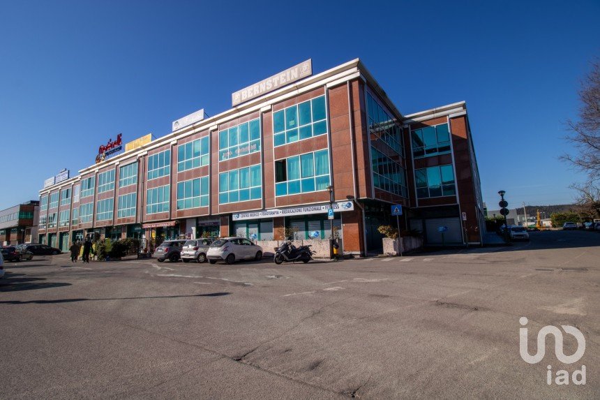 Laboratorio di 95 m² in Sant'Ambrogio di Valpolicella (37015)