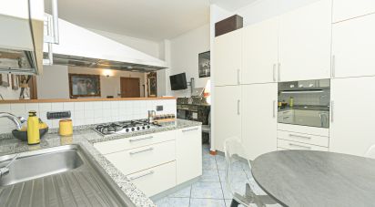 Appartamento 6 locali di 100 m² a Genova (16155)