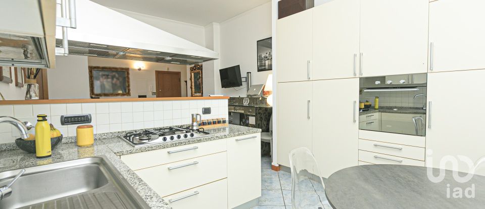 Appartamento 6 locali di 100 m² a Genova (16155)