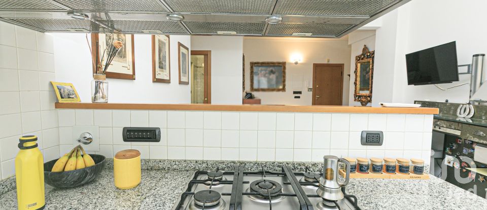 Appartamento 6 locali di 100 m² a Genova (16155)