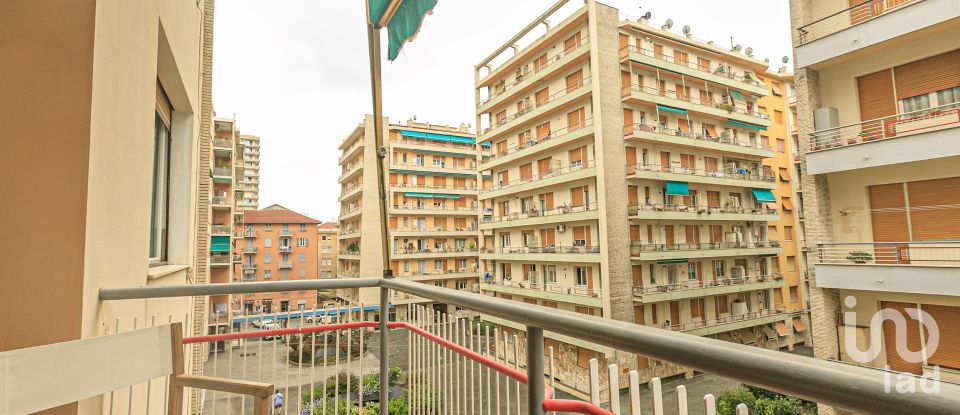 Appartamento 6 locali di 100 m² a Genova (16155)