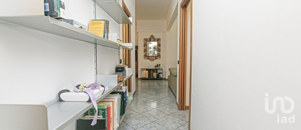 Appartamento 6 locali di 100 m² a Genova (16155)