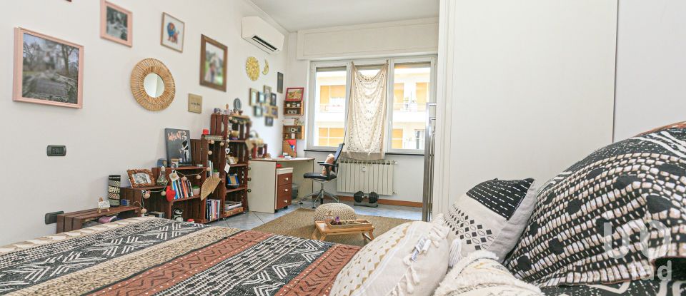 Appartamento 6 locali di 100 m² a Genova (16155)