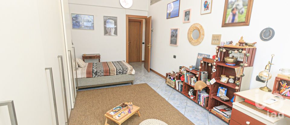 Appartamento 6 locali di 100 m² a Genova (16155)