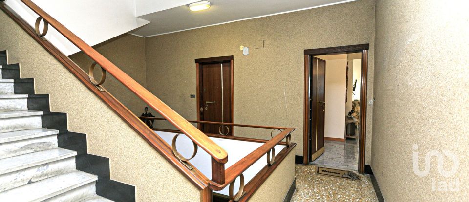 Appartamento 6 locali di 100 m² a Genova (16155)