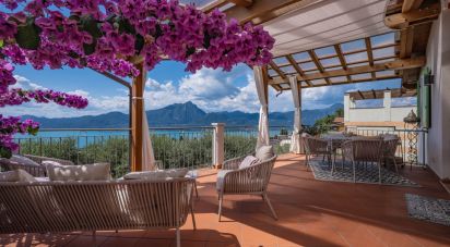 Casa indipendente / Villa 6 locali di 270 m² in Torri del Benaco (37010)