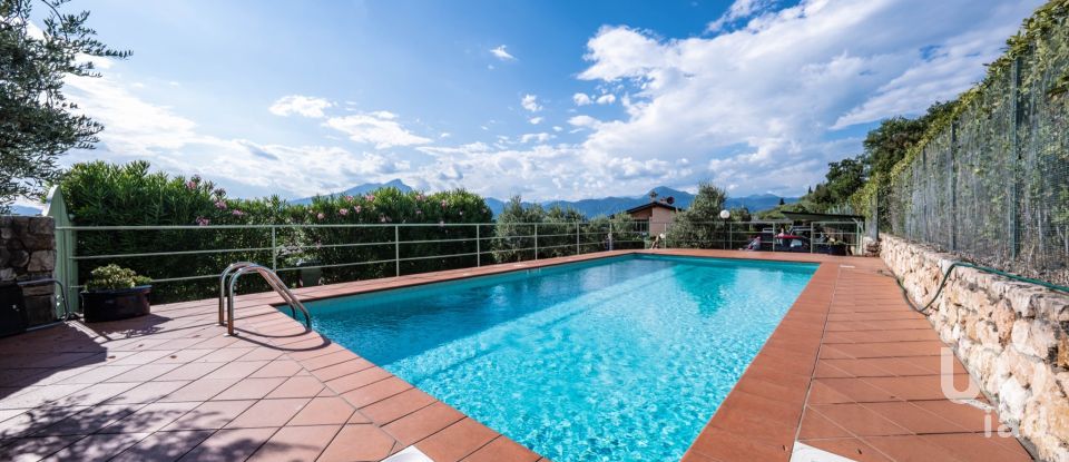 House 6 rooms of 270 m² in Torri del Benaco (37010)