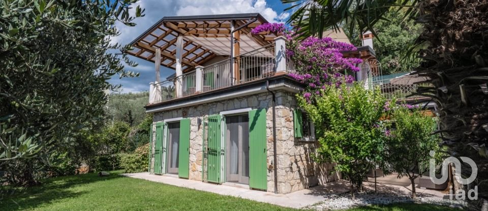 House 6 rooms of 270 m² in Torri del Benaco (37010)