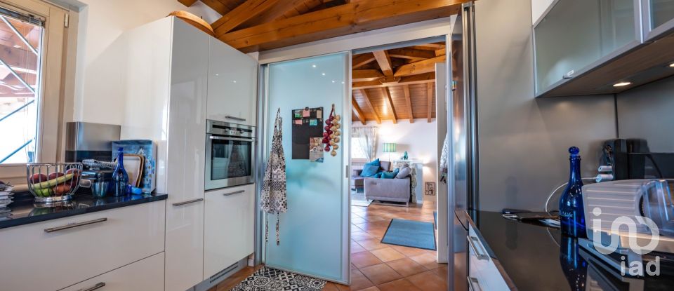 House 6 rooms of 270 m² in Torri del Benaco (37010)