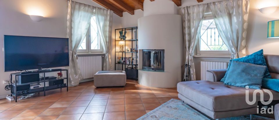 House 6 rooms of 270 m² in Torri del Benaco (37010)