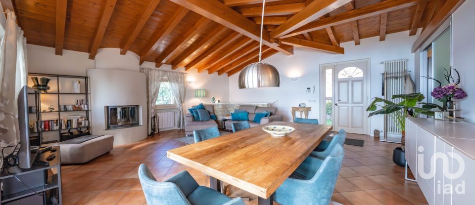 House 6 rooms of 270 m² in Torri del Benaco (37010)